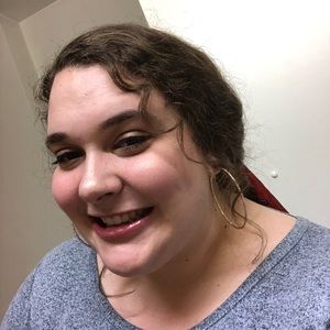 Meet your Posher, Jillian